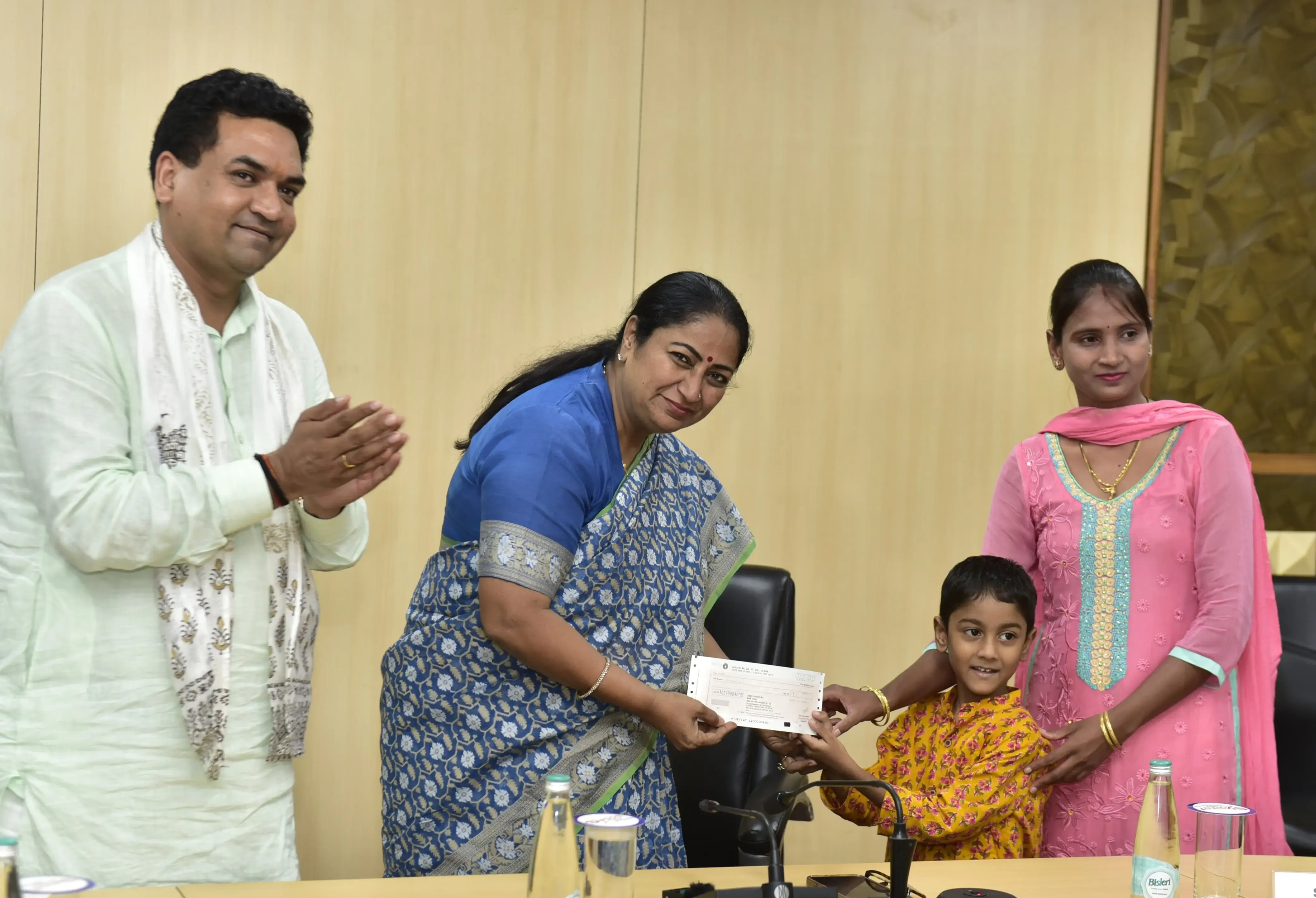 Did CM Rekha Gupta Support 24 Fire-Affected Dilli Haat Artisans?