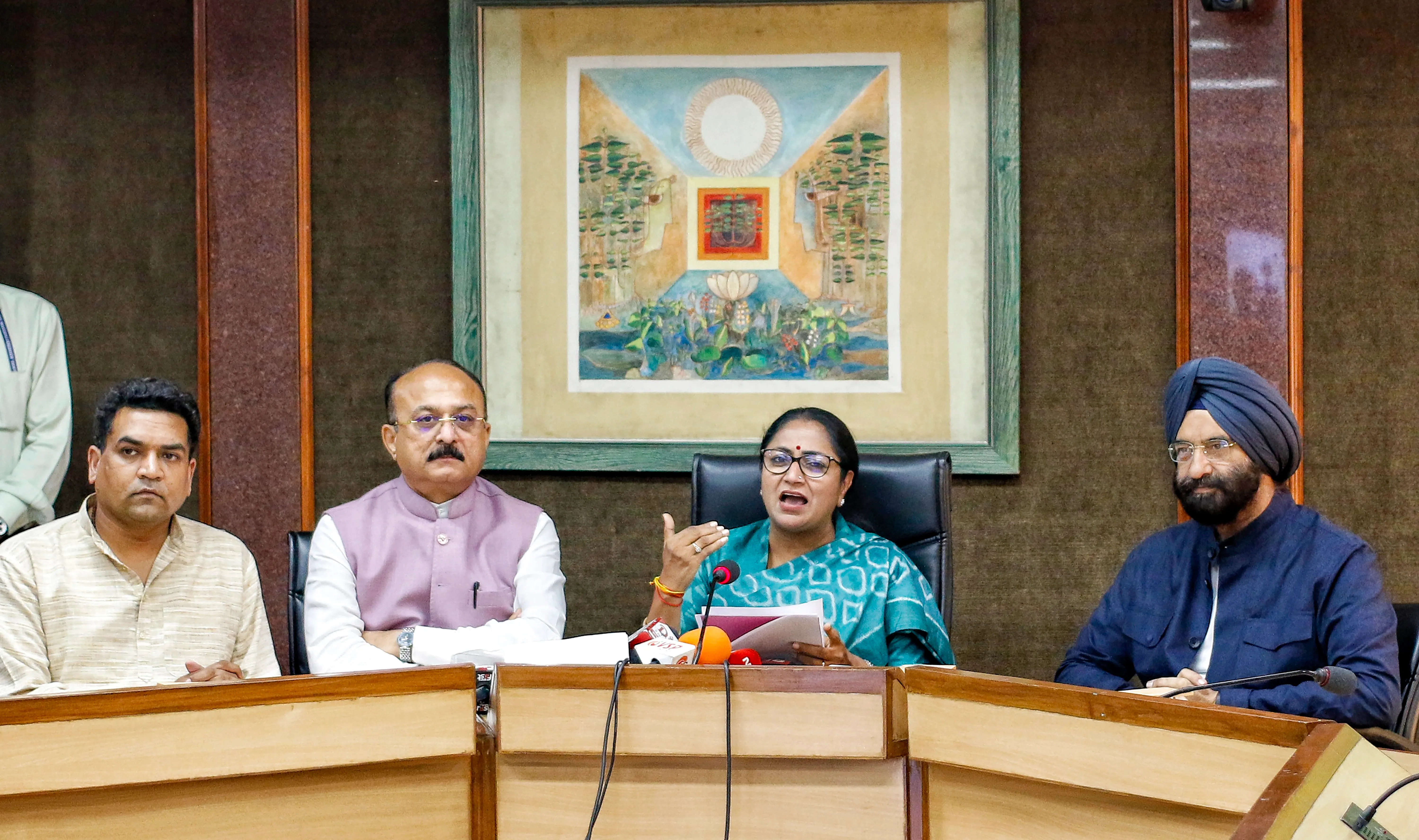 Did CM Rekha Gupta Unveil the 'Delhi Yoga Anthem' Ahead of International Yoga Day?