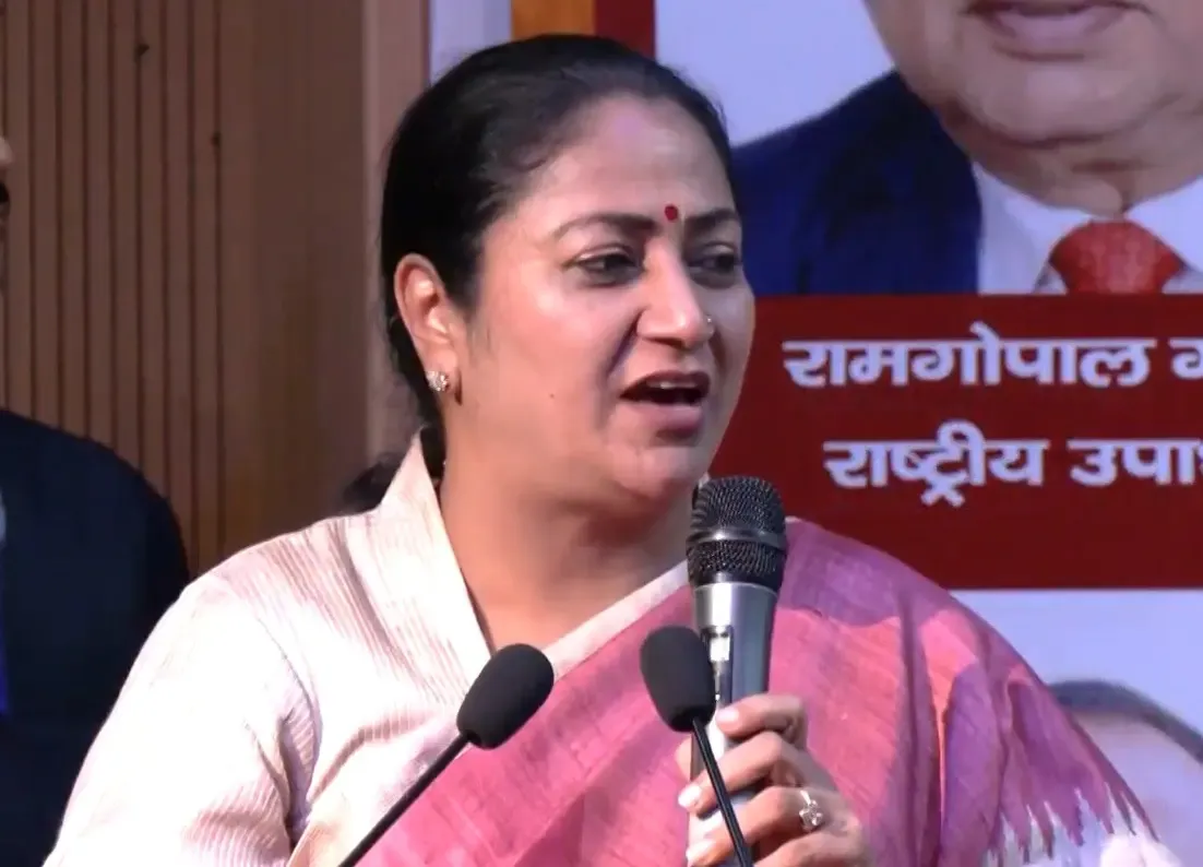 क्या सीएम रेखा गुप्ता ने आयुष्मान आरोग्य मंदिर का शुभारंभ किया, 'आप' के मोहल्ला क्लीनिक पर निशाना साधा?