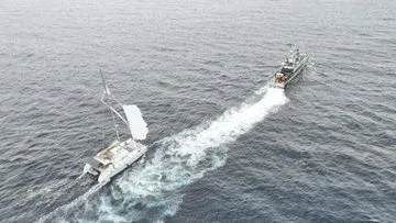 How Did the Coast Guard Rescue Two Crew Members from a Stranded US Yacht?