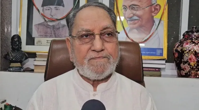 Is Congress Right to Condemn Maulana Sajid Rashidi's Remarks on Dimple Yadav's Attire?