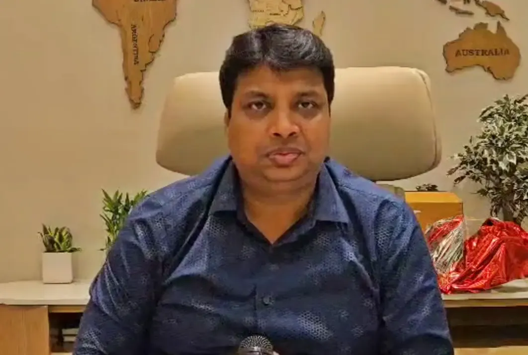 Does the Congress Party Have Space for Competent Leaders? Rohan Gupta Questions Amid Tharoor's Speculation