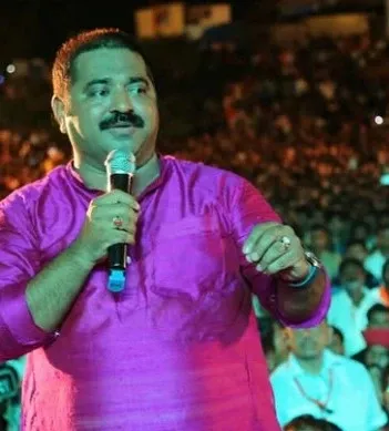 Are Congress Leaders Indulging in Sycophancy of the Gandhi Family?