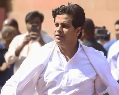 क्या कांग्रेस बाबा साहेब के संविधान का पालन करने वाली पार्टी है?: इमरान प्रतापगढ़ी