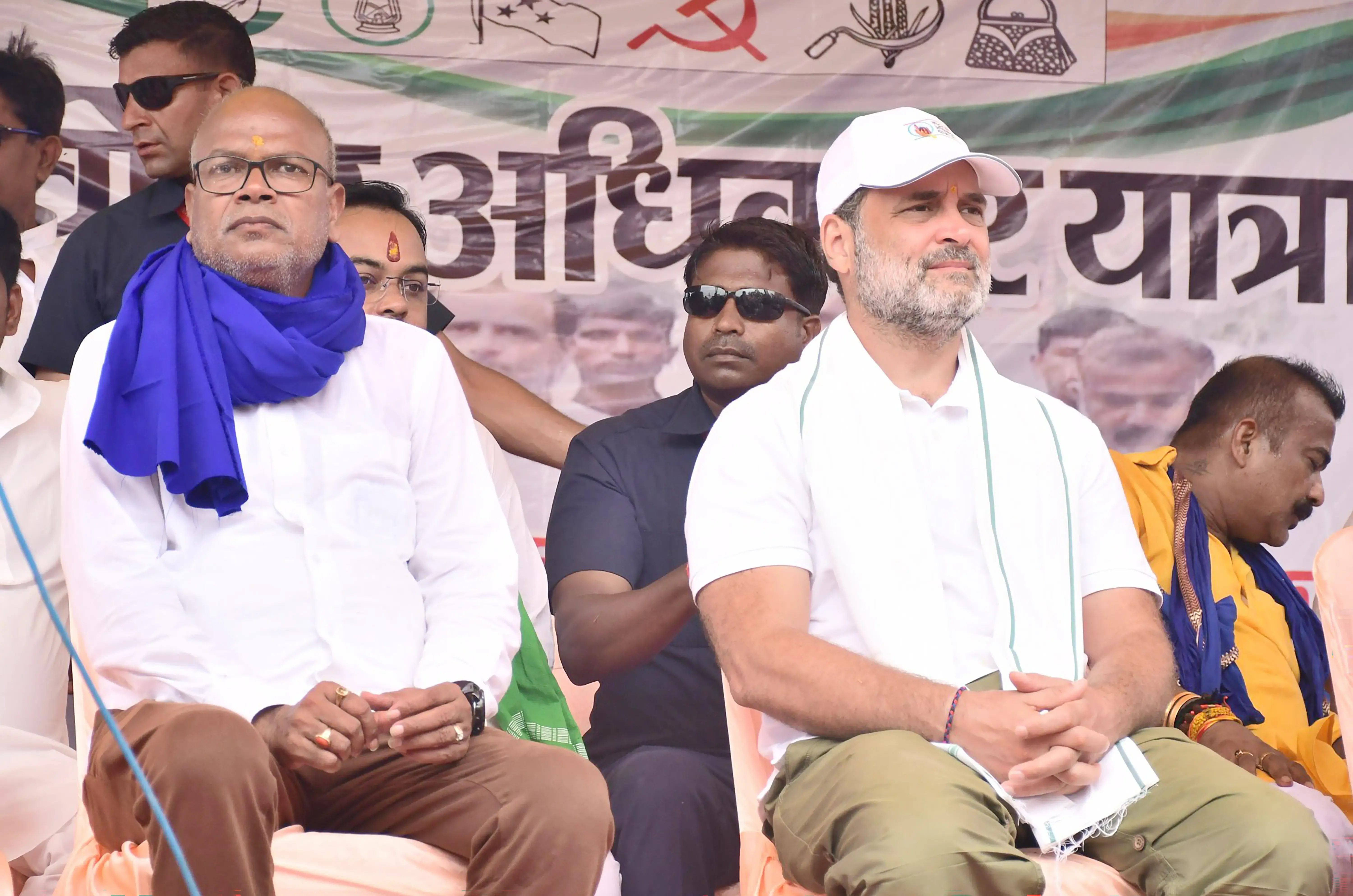 क्या कांग्रेस के मंच से की गई अमर्यादित टिप्पणी ने सीएम योगी, फडणवीस और चिराग को आक्रोशित कर दिया?