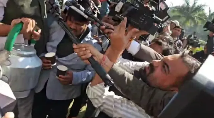 Congress Legislators Protest at MP Assembly with Tea Kettles and Liquor Bottle Garlands