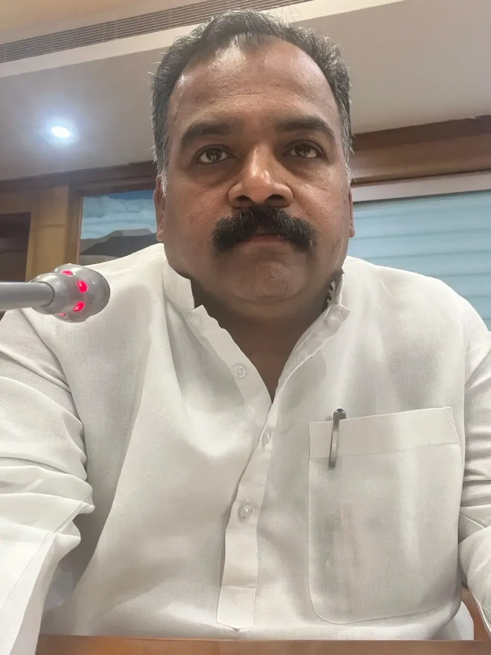 क्या कांग्रेस सांसद ने बिहार में मतदाता सूची के विशेष गहन पुनरीक्षण पर चर्चा के लिए लोकसभा में स्थगन प्रस्ताव दिया?