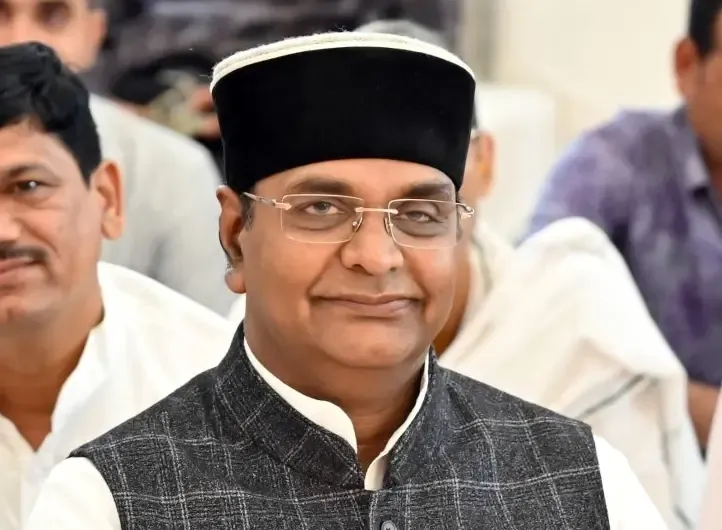 क्या कांग्रेस ने संविधान और लोकतंत्र की हत्या की? : विश्वास सारंग