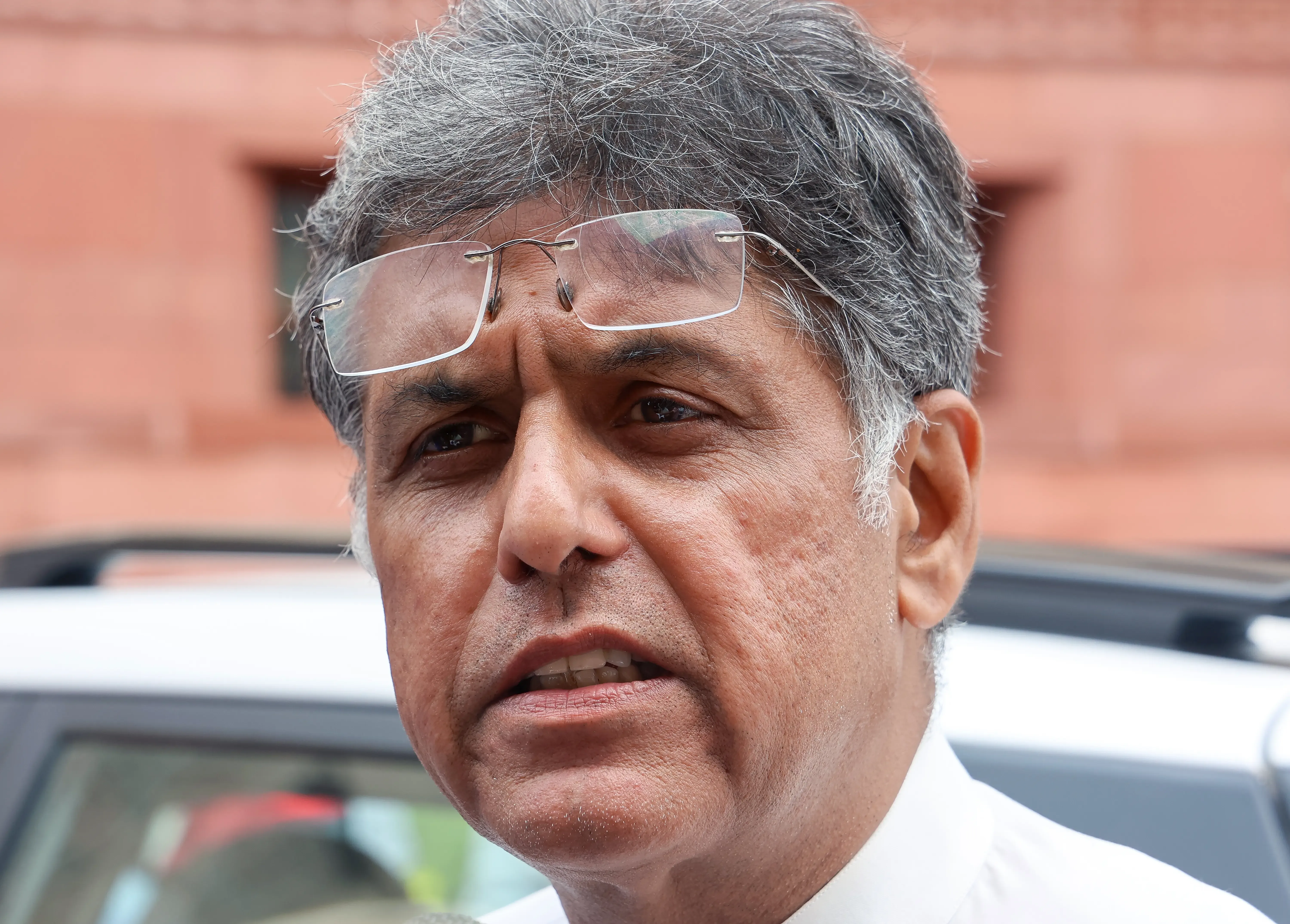 क्या कांग्रेस नेता मनीष तिवारी ने भारत पर अमेरिकी टैरिफ के खिलाफ 1971 की घटना का हवाला दिया?