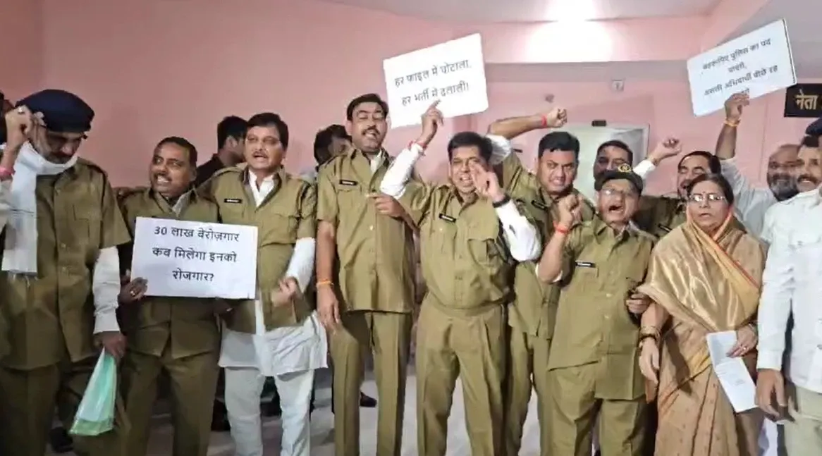 Did Congress MLAs Don Police-Like Uniforms to Protest Recruitment Scams in MP Assembly?