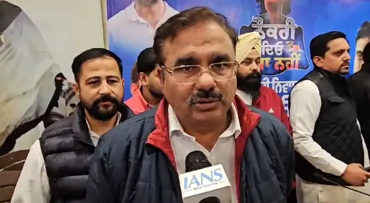 Congress to Independently Contest Delhi Elections, Alok Sharma Calls AAP a 'Distraction'
