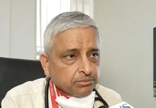 क्या कोविड वैक्सीन और हार्ट अटैक में कोई संबंध है? : डॉ. रणदीप गुलेरिया