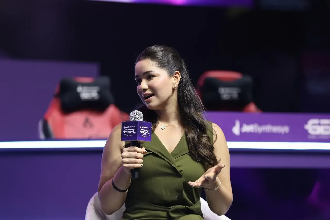 Is Cricket in Sara Tendulkar's DNA? Discover Her Journey into e-Cricket!