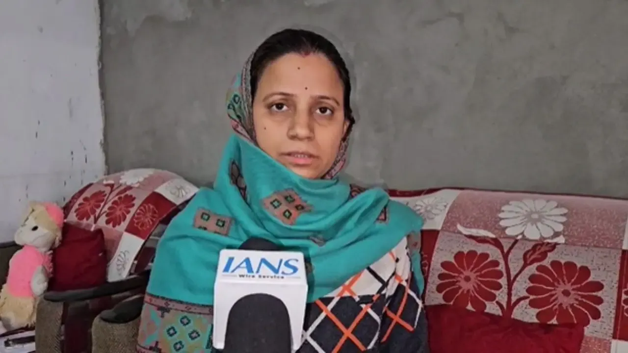Wife of CRPF Soldier Seeks Justice for Deceased Journalist Who Aided in Husband's Release