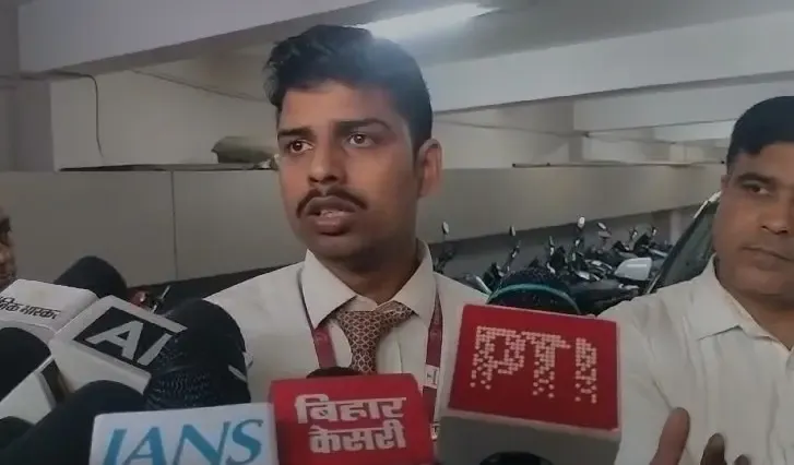 Daylight Robbery at Tanishq Showroom in Arrah, Bihar; Crores in Jewellery Stolen