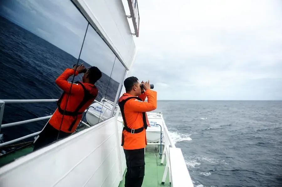 What is the latest death toll from the Bali Strait ship sinking?