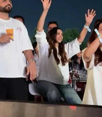 Deepika Padukone and Diljit Dosanjh Set the Stage Ablaze at Bengaluru Concert