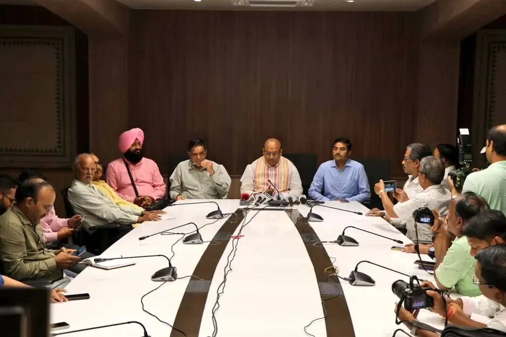 Delhi Assembly Set to Embrace Paperless Approach in July's Monsoon Session: Speaker