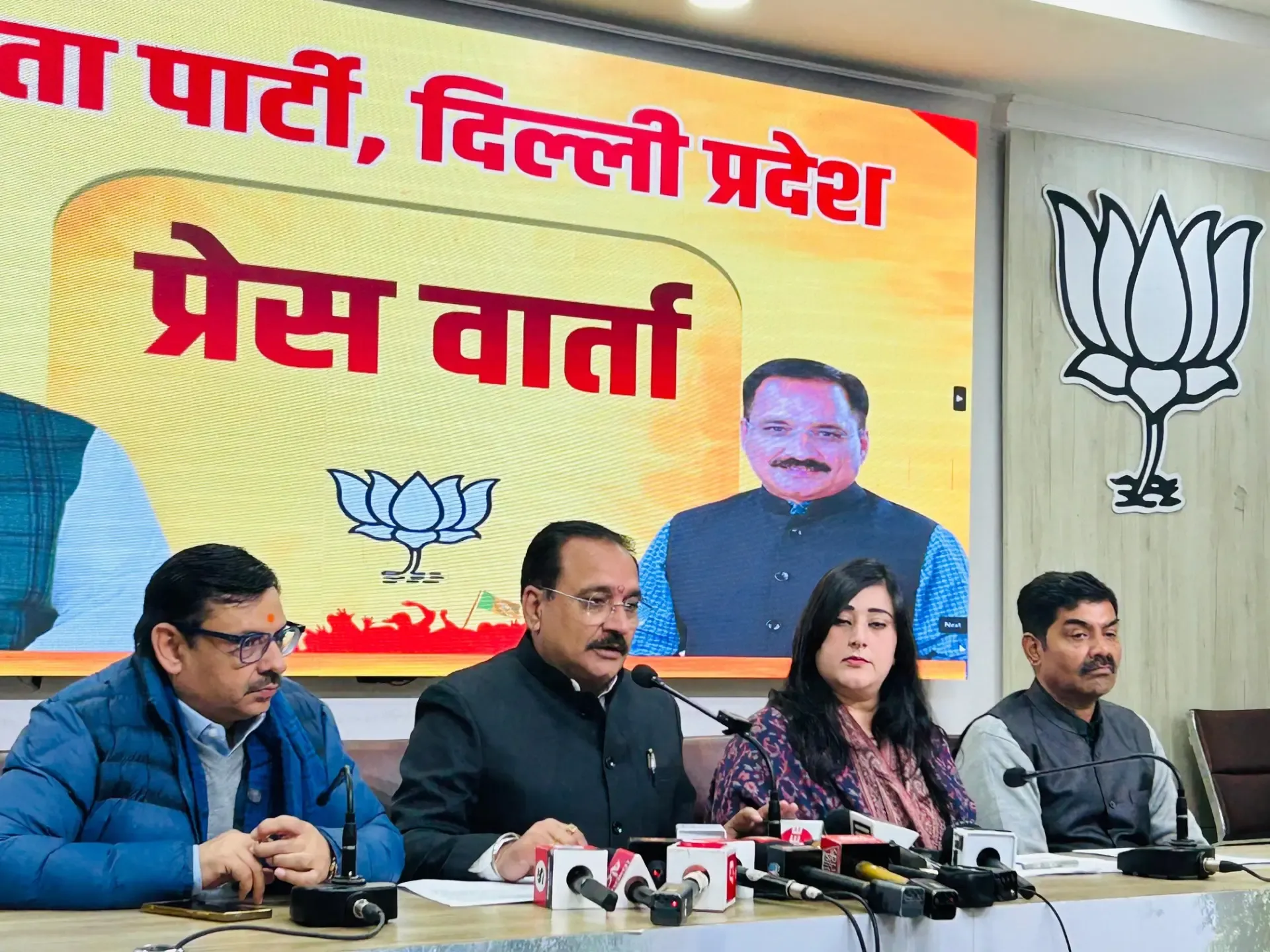 Delhi BJP Leader Bansuri Emphasizes 8th Pay Commission Advantages
