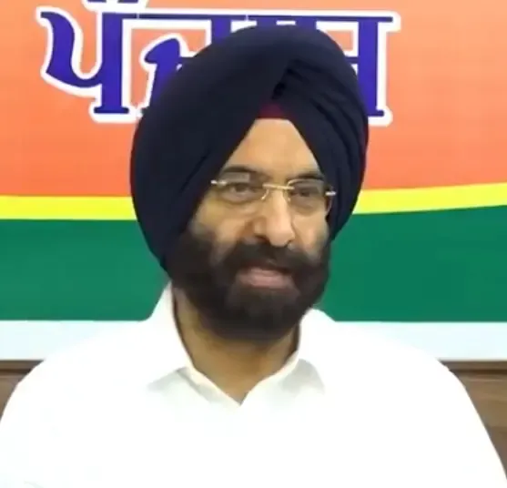 क्या दिल्ली कैबिनेट ने गुरु तेग बहादुर के शहीदी दिवस पर भव्य कार्यक्रम का ऐतिहासिक फैसला लिया?