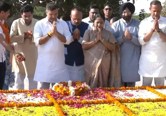 Delhi CM Rekha Gupta and Parvesh Verma Honor Sahib Singh Verma on His Birth Anniversary