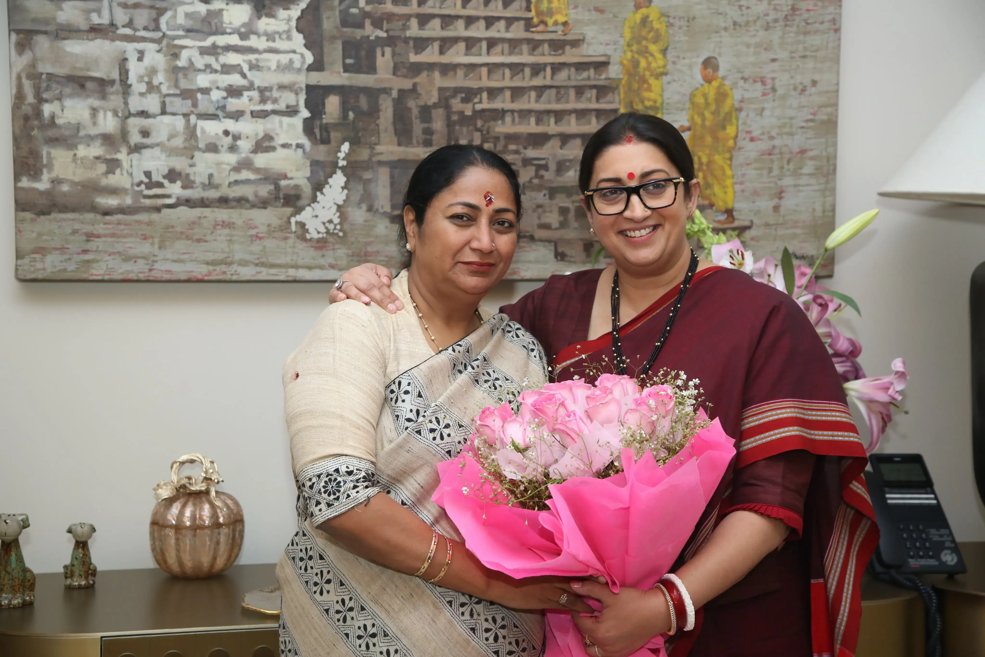 Delhi Chief Minister Rekha Gupta Visits Smriti Irani