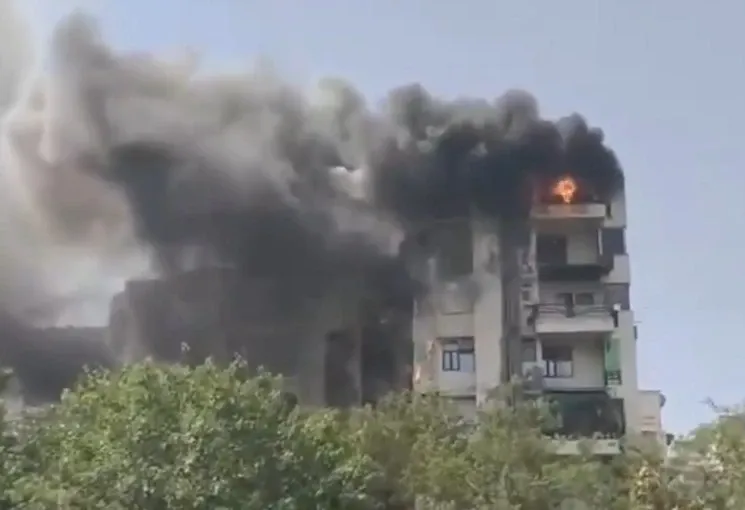 What Happened in Dwarka? Fire Claims Lives of Father and Two Children