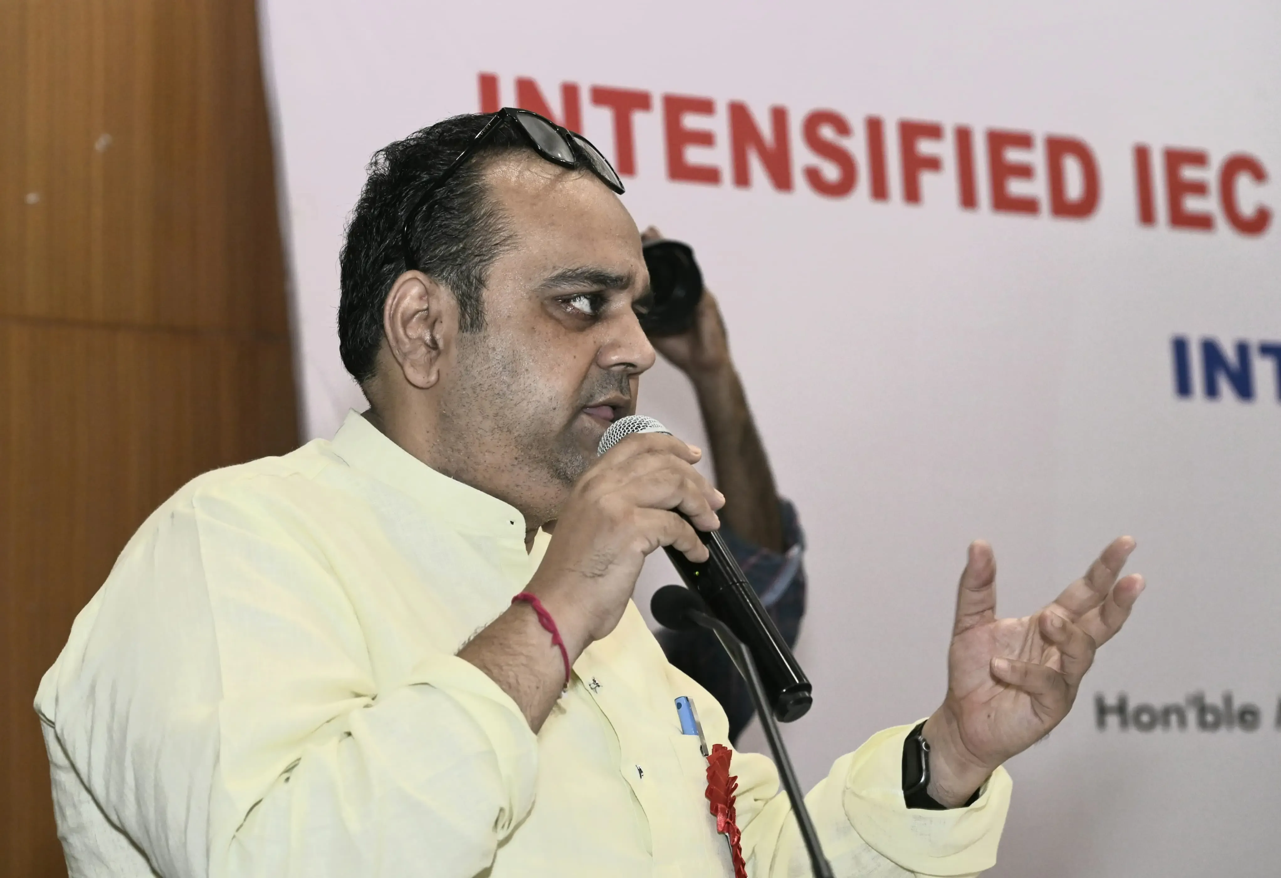 What Initiatives is the Delhi Health Minister Taking for AIDS Prevention?