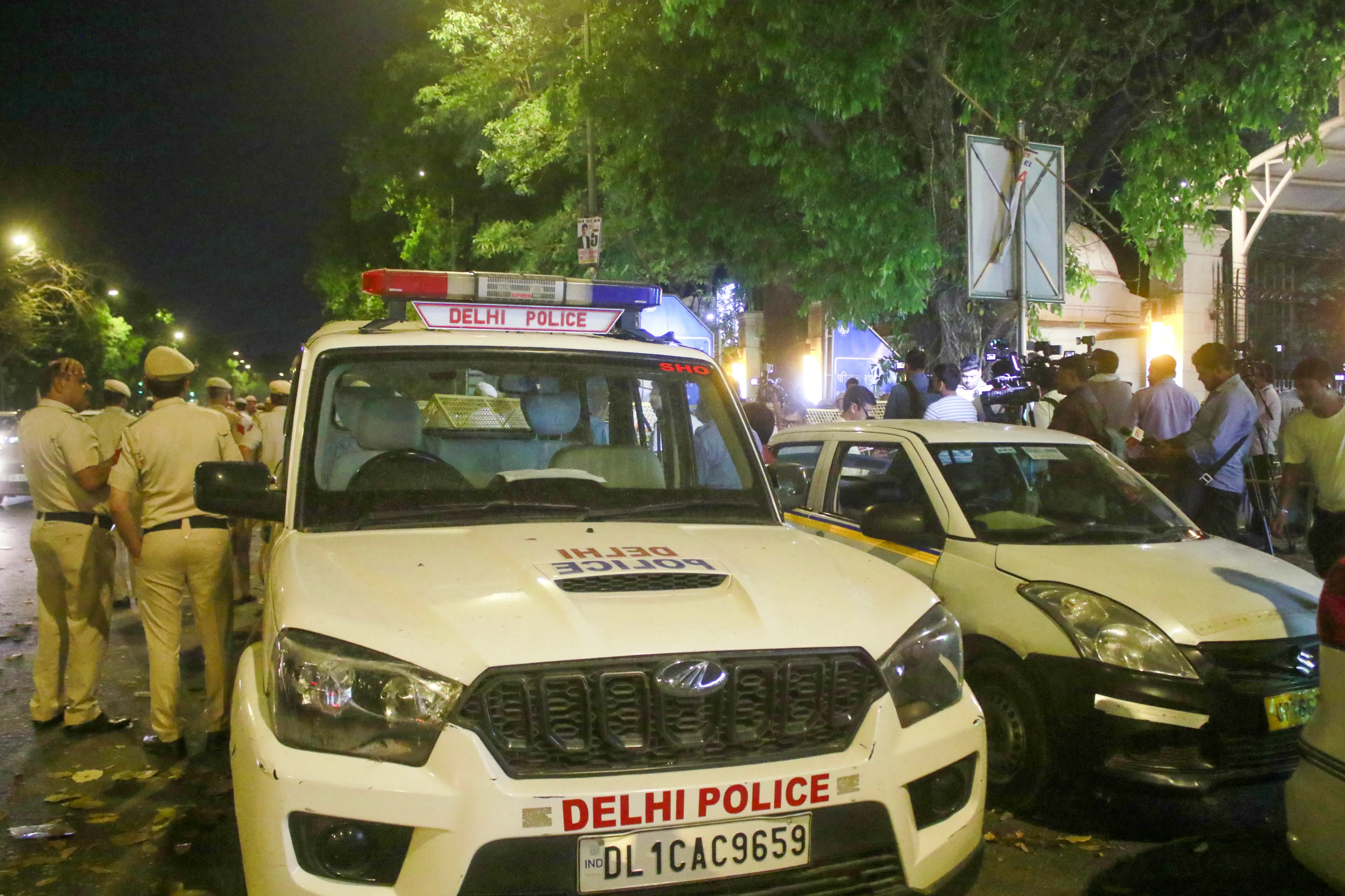 क्या दिल्ली के कालकाजी में फायरिंग की घटना हुई थी?