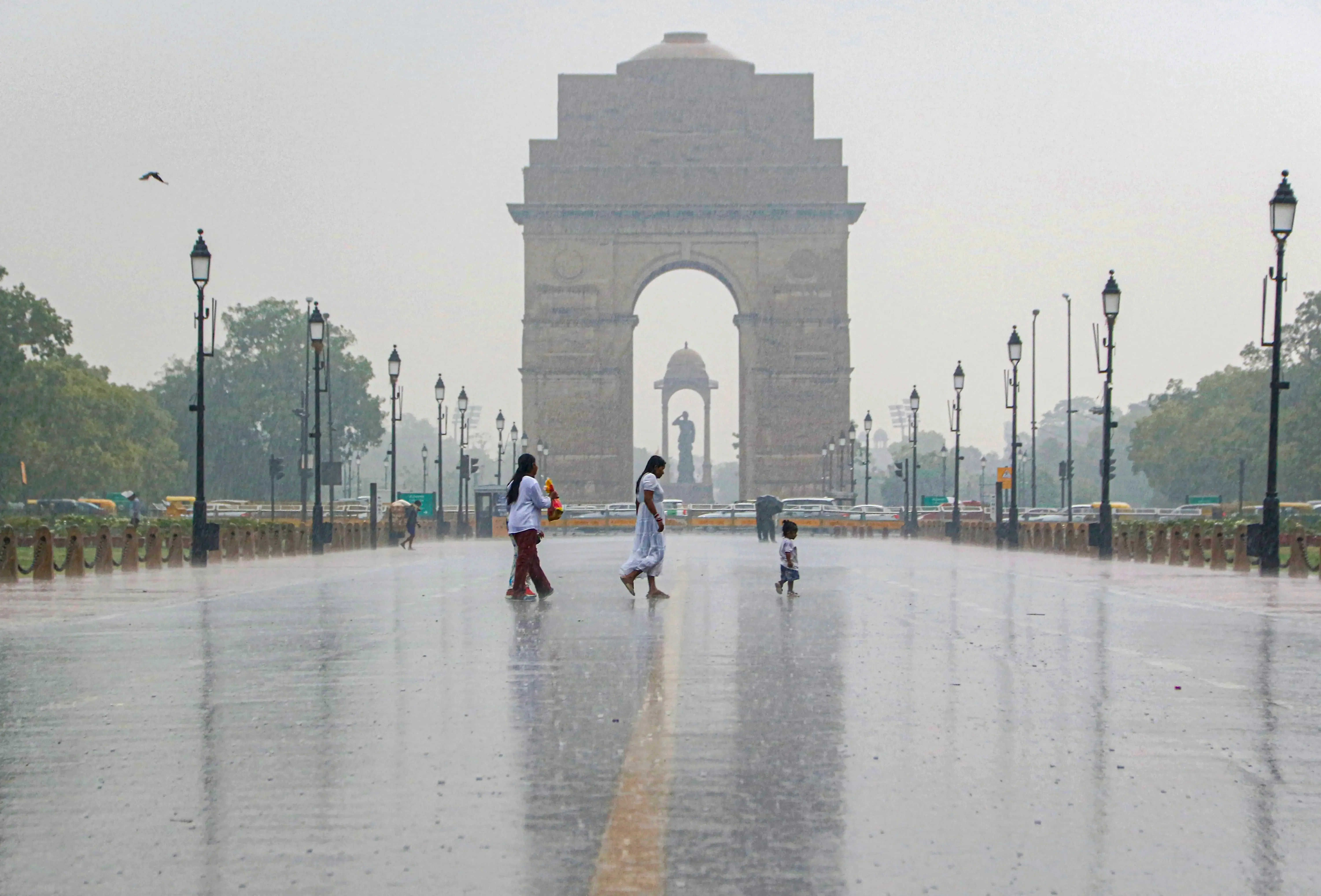 क्या दिल्ली-एनसीआर में बारिश से मौसम हुआ सुहावना और वायु गुणवत्ता 'अच्छी' श्रेणी में पहुंची?