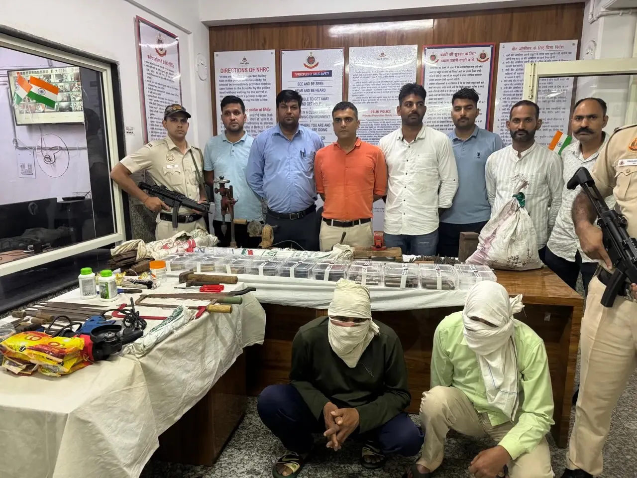 क्या दिल्ली पुलिस ने यूपी में अवैध हथियार फैक्ट्री का भंडाफोड़ किया?