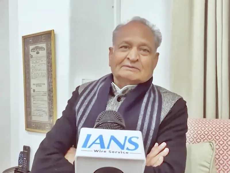 Delhi Elections: Gehlot Dismisses Kejriwal's Allegations of Congress-BJP Collaboration, Asserts Congress's Focus on Victory