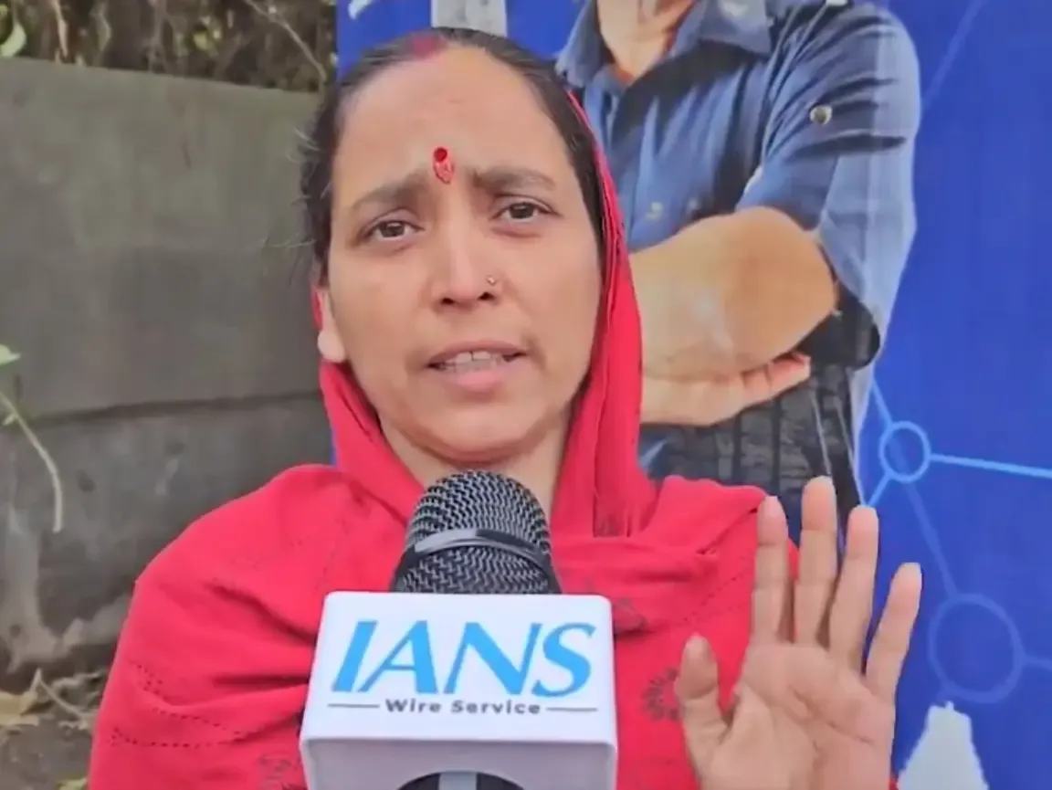 Kondli Residents Criticize Mohalla Clinic Due to Lack of Healthcare Professionals