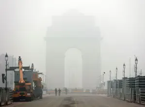 Delhi's Air Quality Declares 'Poor' Status; Cold Wave and Heavy Fog Persist