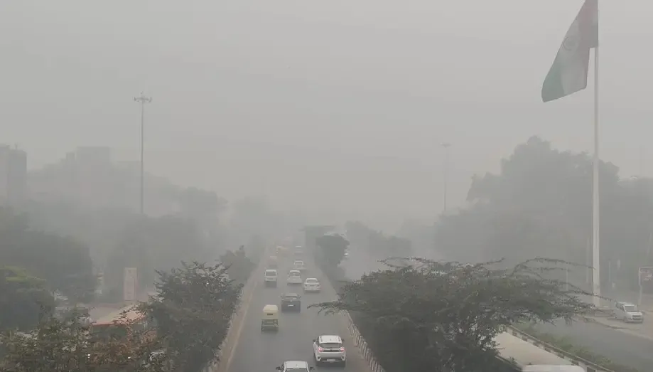 Air Quality in Delhi Plummets to 'Very Poor' Levels Amidst Ongoing Cold Wave