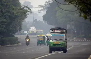 Delhi's Air Quality Falls to 'Very Poor' Levels