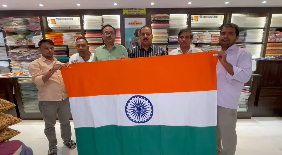 Why is Demand for 'Khadi Tiranga' Soaring in Varanasi?