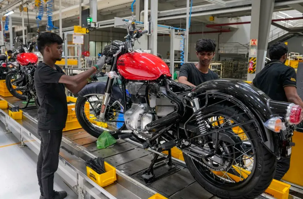 Two-Wheeler OEM Demand in India Projected to Experience Double-Digit Growth in FY25
