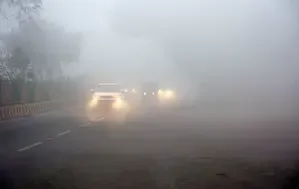 Heavy Fog and Rain Disrupt Delhi-NCR; 29 Trains Delayed