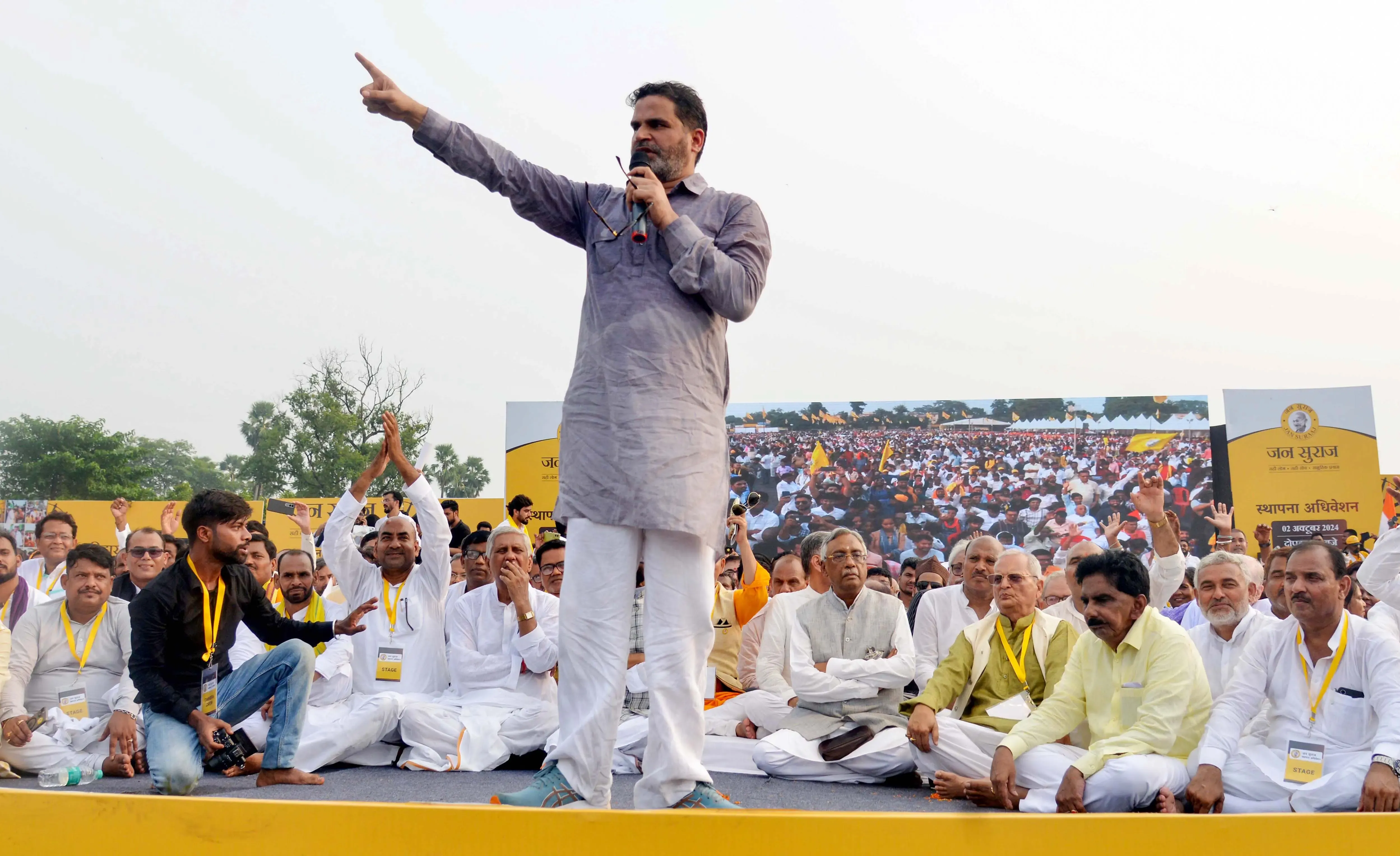 Devendra Yadav and Hasan Depart from Jan Suraaj Party's Core Committee