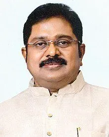 Will Dhinakaran Resolve the Nainar-OPS Conflict?