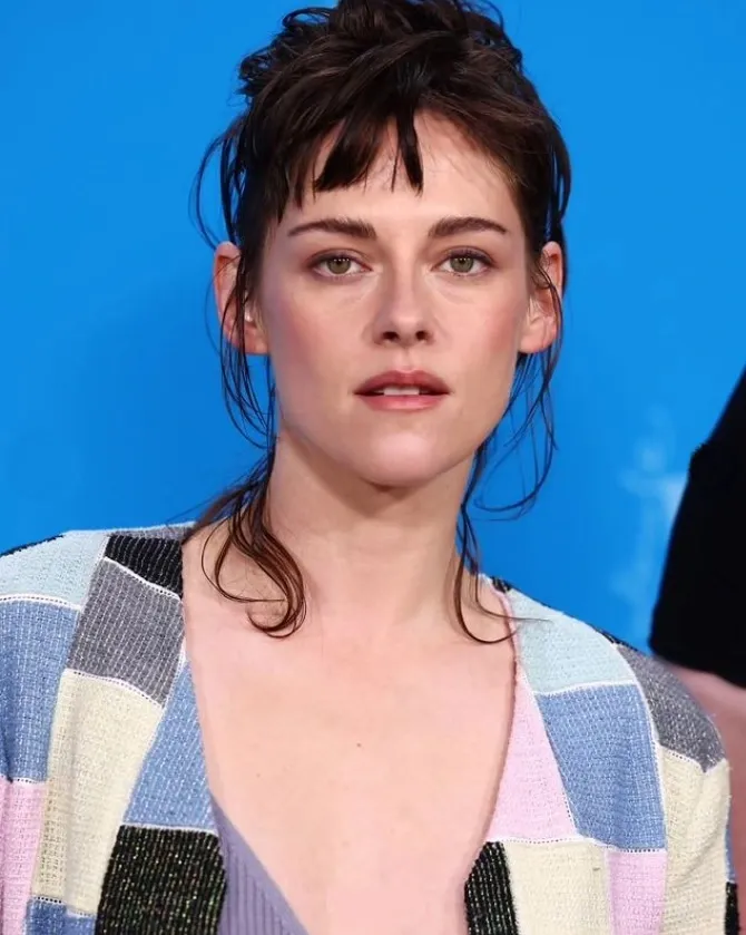 Did Kristen Stewart Encounter Financial Challenges with 'The Chronology of Water'?