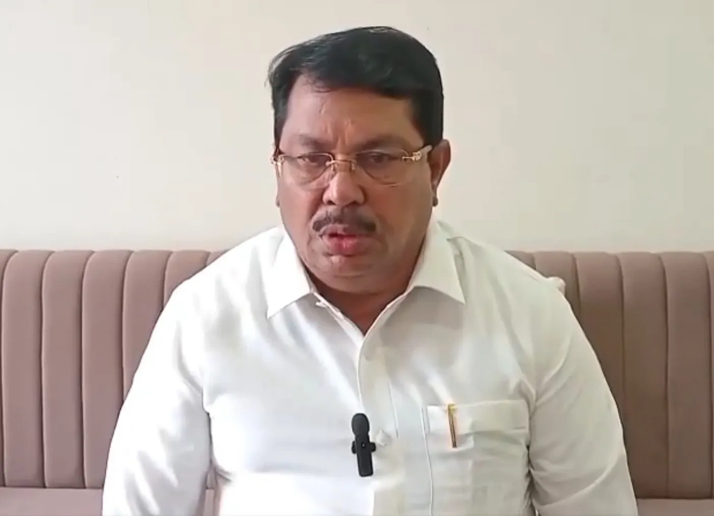 Why Did Maha CLP Leader Vijay Wadettiwar Not Receive Any Notice?