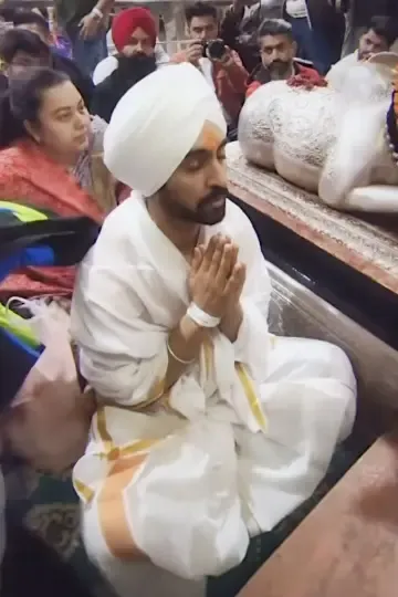 Diljit Dosanjh Prays at Mahakaleshwar Temple in Ujjain