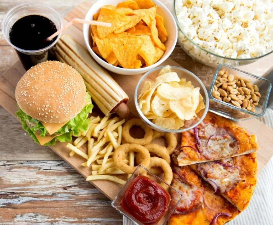Eco Survey Highlights Health Risks of Ultra-Processed Foods, Suggests 'Health Tax'