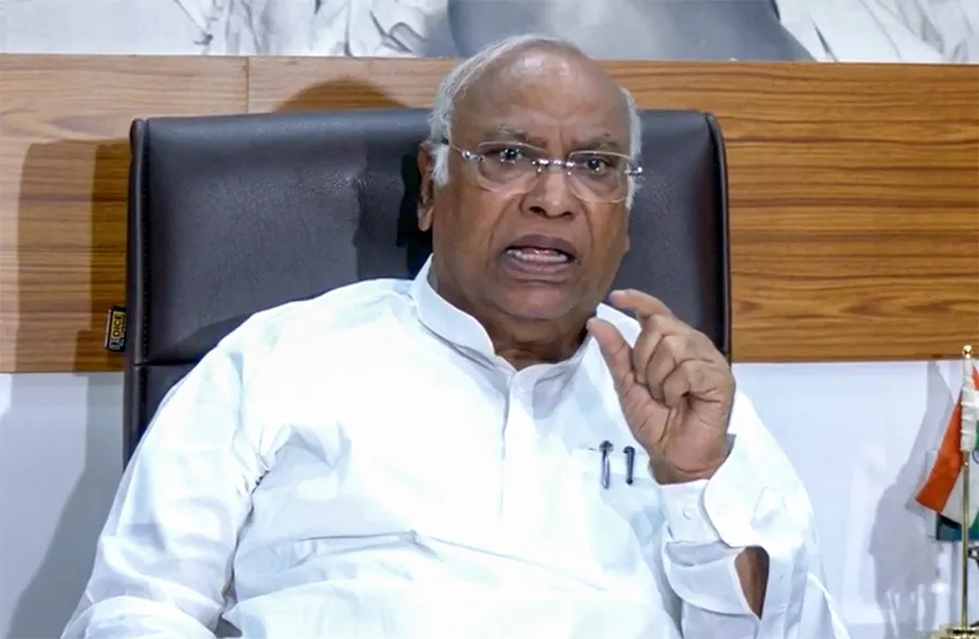 Are ED Raids Really Aimed at Splitting Congress in Karnataka?