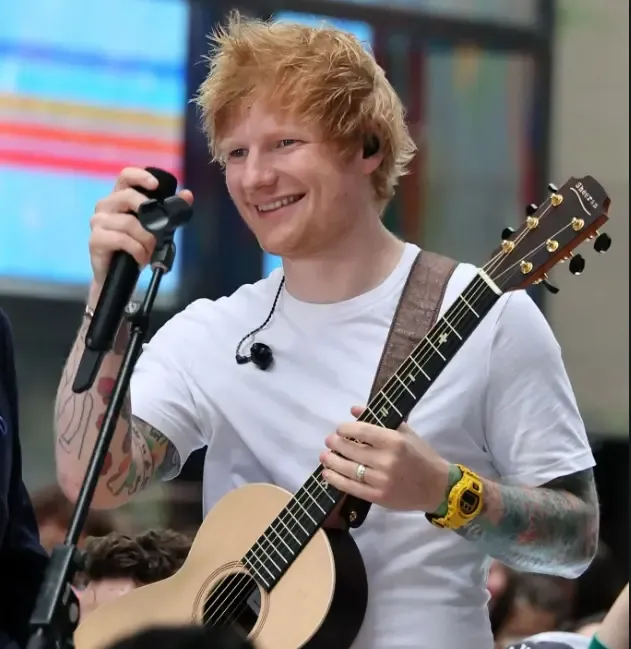 Ed Sheeran Surprises Fans with Spontaneous Street Show of 'Azizam'