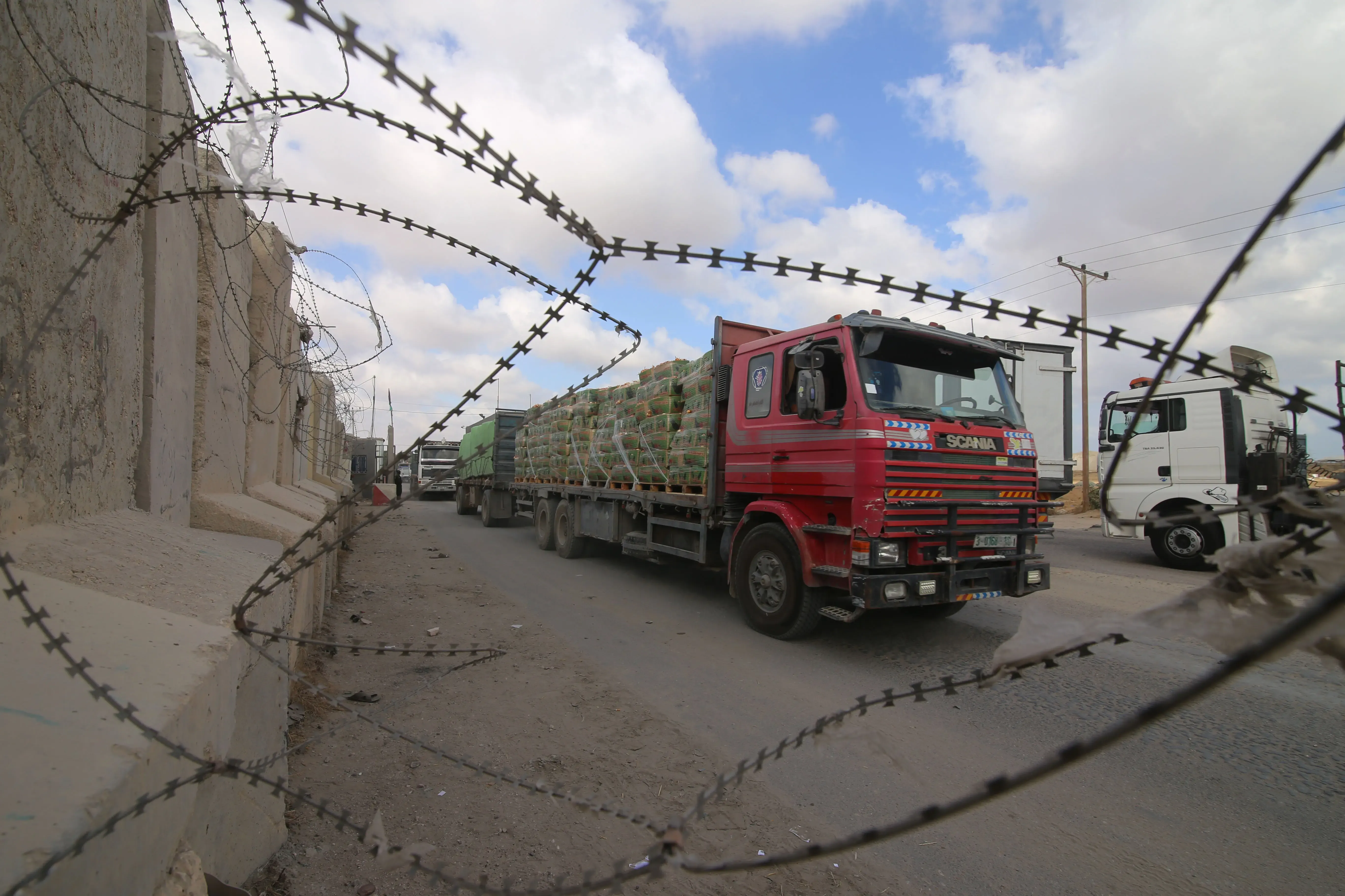 Egypt Dispatches 310 Additional Aid Trucks to Gaza Amid Continuing Ceasefire