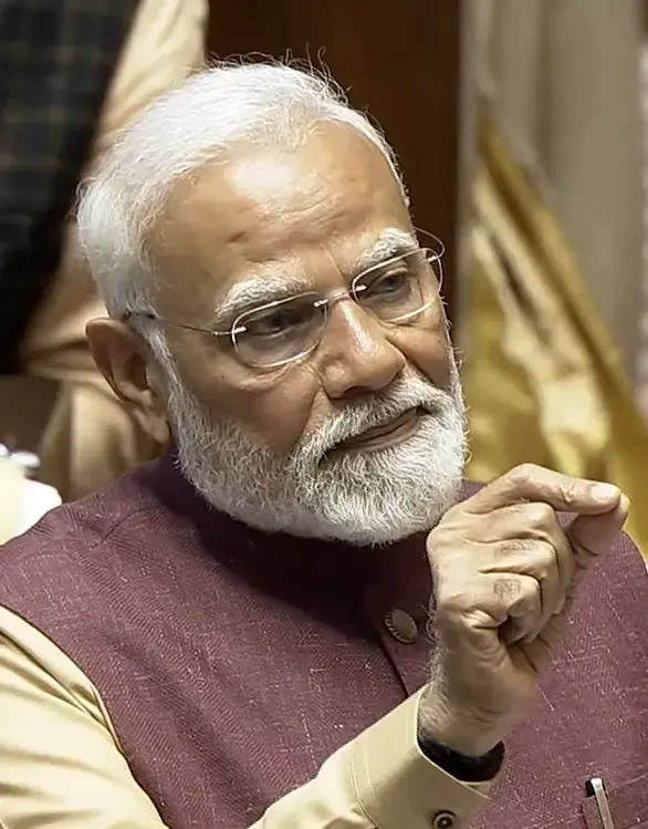 PM Modi Critiques Congress' Royal Family During Emergency