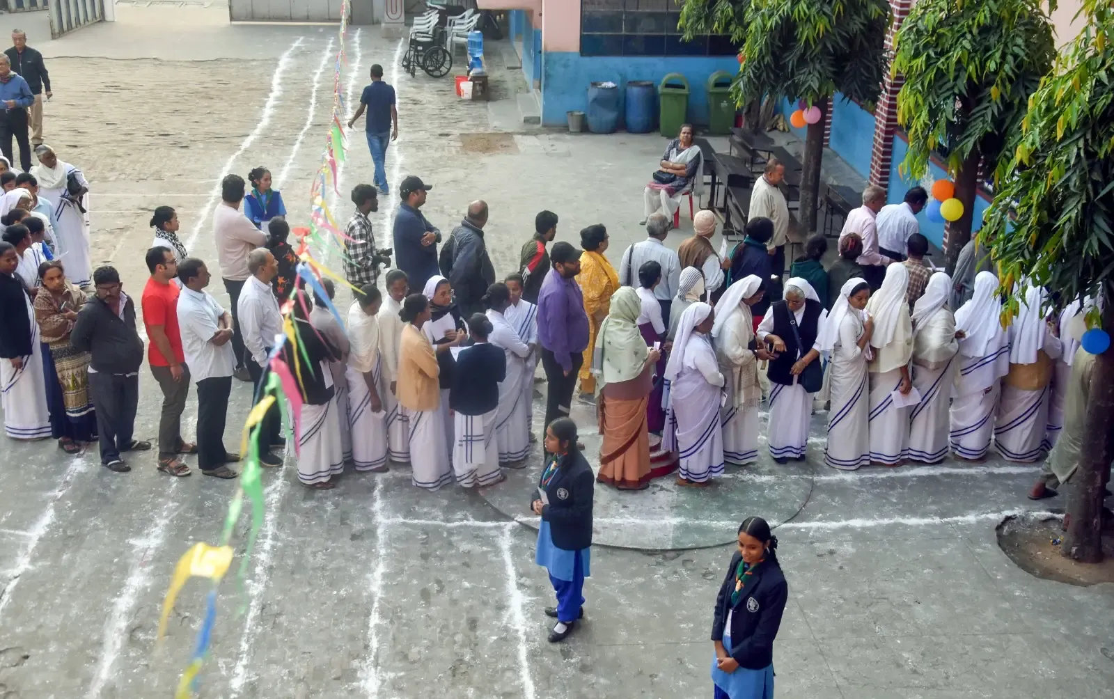 Erode East Bypoll Kicks Off Under Heavy Security with 3,000 Officers Deployed
